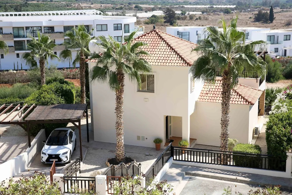 Пейя: Villa Felicity