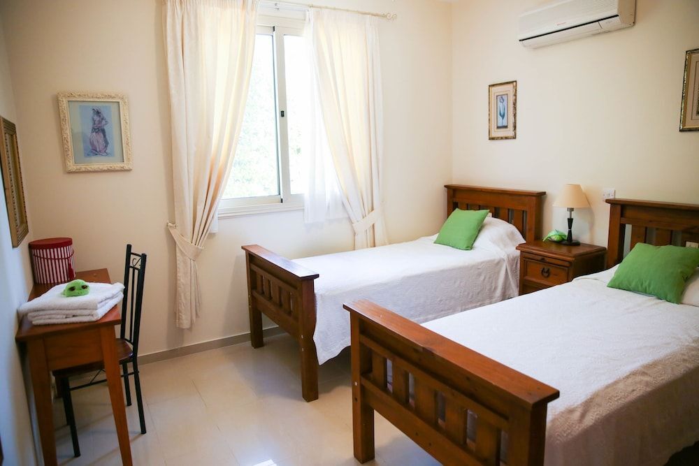 Пейя: Villa Felicity