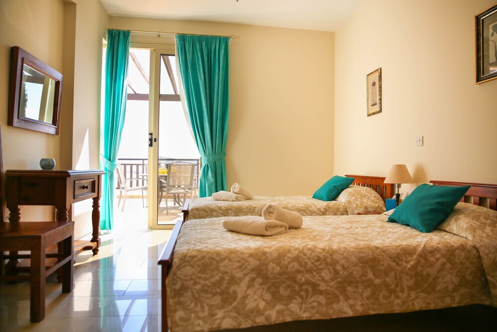 Пейя: Villa Felicity
