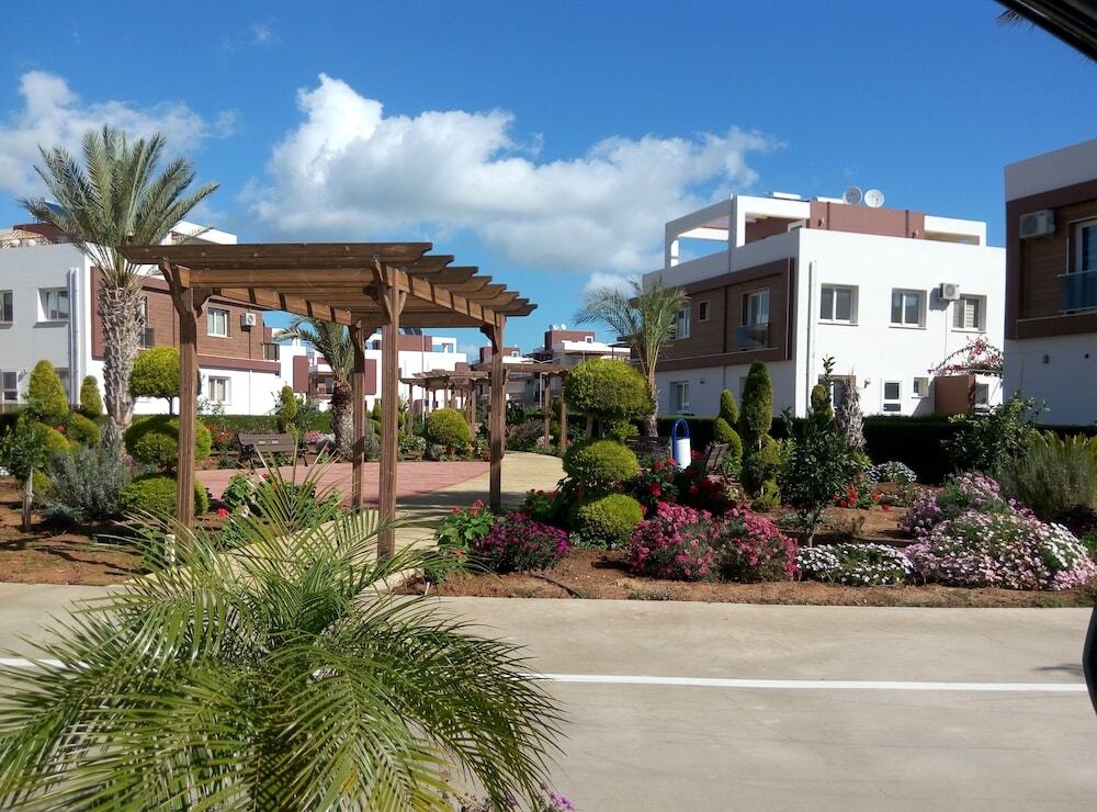 Авгору: Studio Apartment at Longbeach
