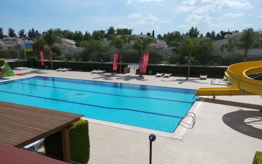 Авгору: Studio with Pool View at Longbeach