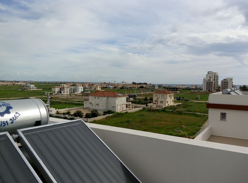 Авгору: One Bedroom Apartment at Longbeach