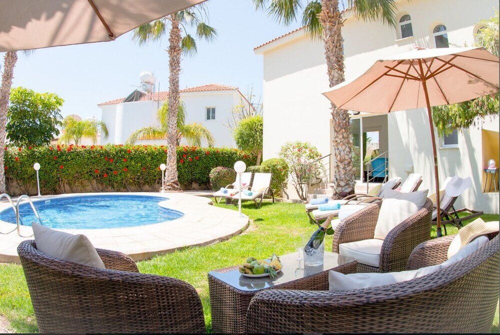 Пейя: Villa Oasis