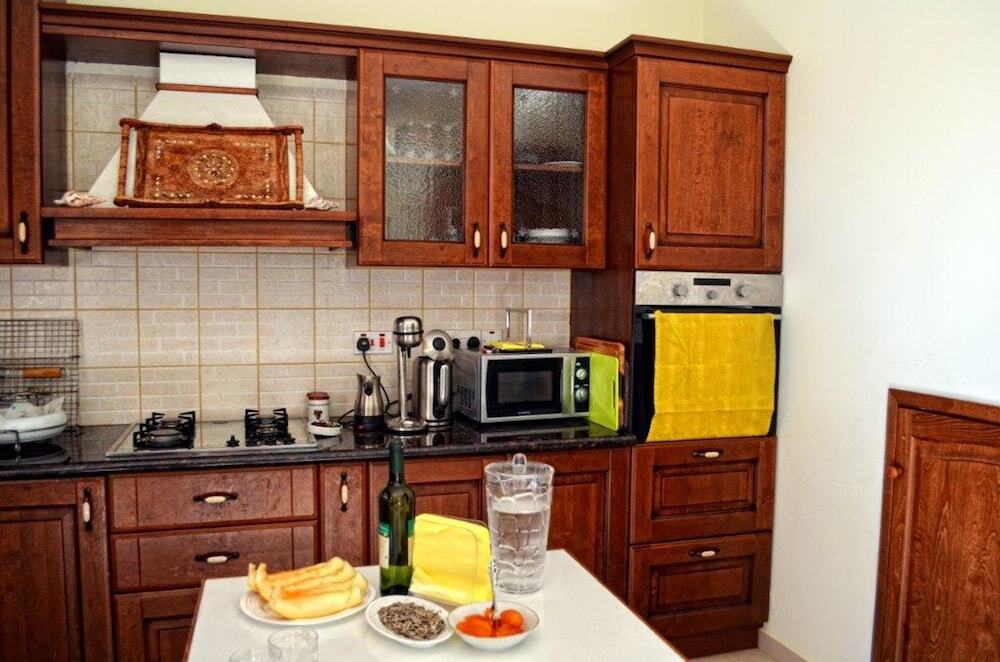 Киссонерга: House With 5 Bedrooms in Paphos, With Private Pool, Enclosed Garden an