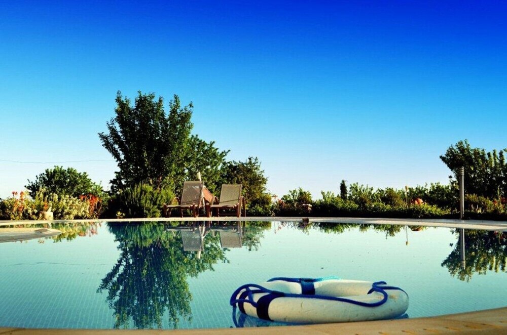 Киссонерга: House With 5 Bedrooms in Paphos, With Private Pool, Enclosed Garden an