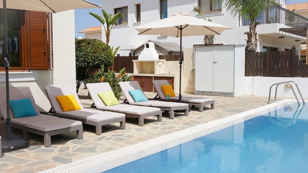 Айя-Напа: Sea Front Costa Blu