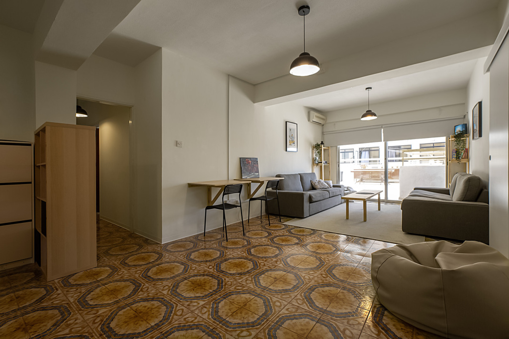 Лимассол: White Hostel