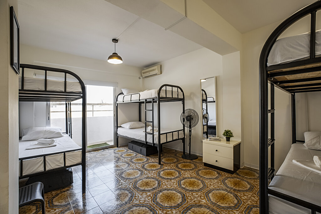 Лимассол: White Hostel