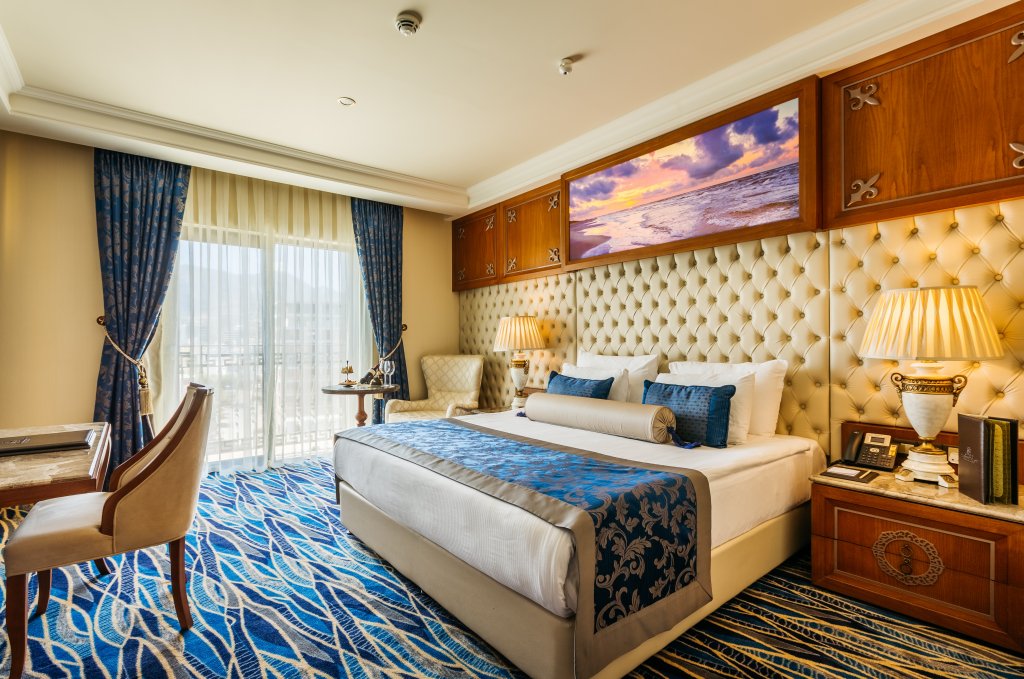 Кирения: Отель Lords Palace Spa Casino