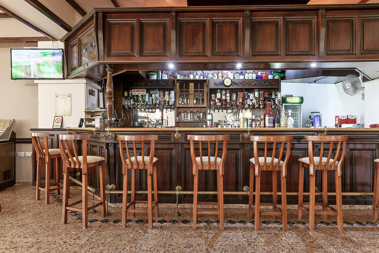 Алсанджак: Отель The Ship Inn