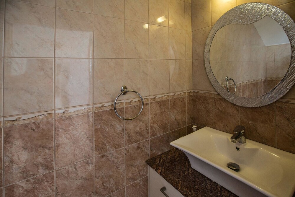 Айя-Напа: Celebrity Villa Oliver P 14