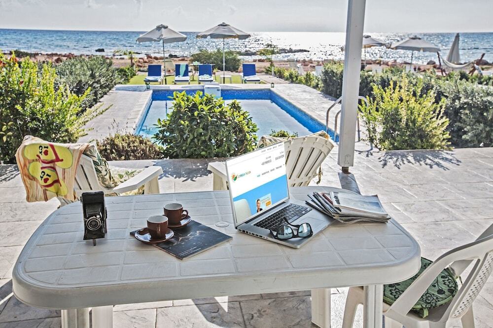 Айя-Напа: Celebrity Villa Oliver P 14