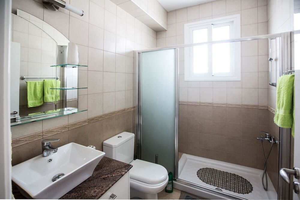 Айя-Напа: Celebrity Villa Oliver P 14