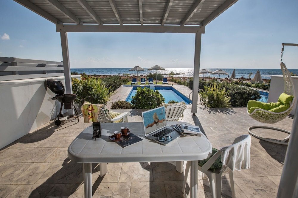 Айя-Напа: Celebrity Villa Oliver P 14