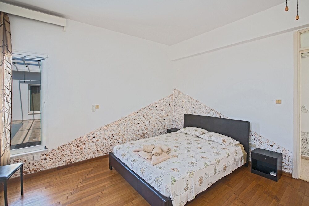 Айя-Напа: Celebrity Villa Jamie Laing