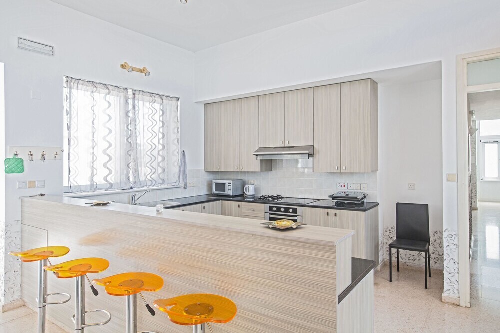 Айя-Напа: Celebrity Villa Jamie Laing