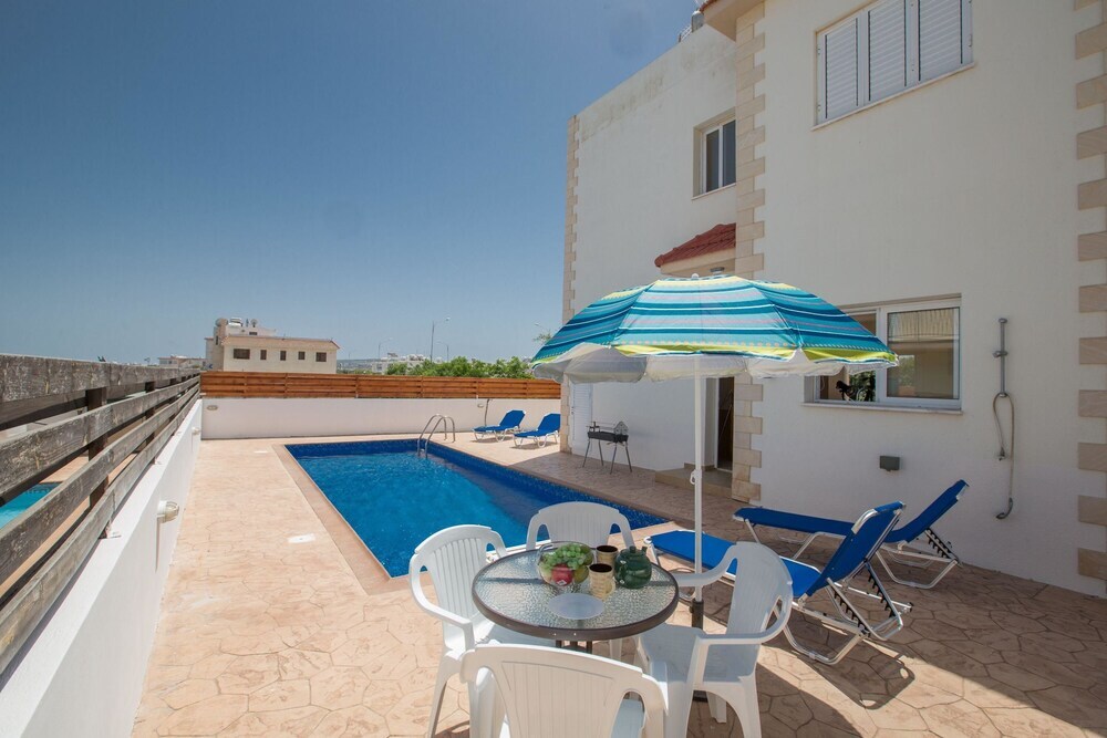 Паралимни: Cyprus Villa Malama 10 Gold