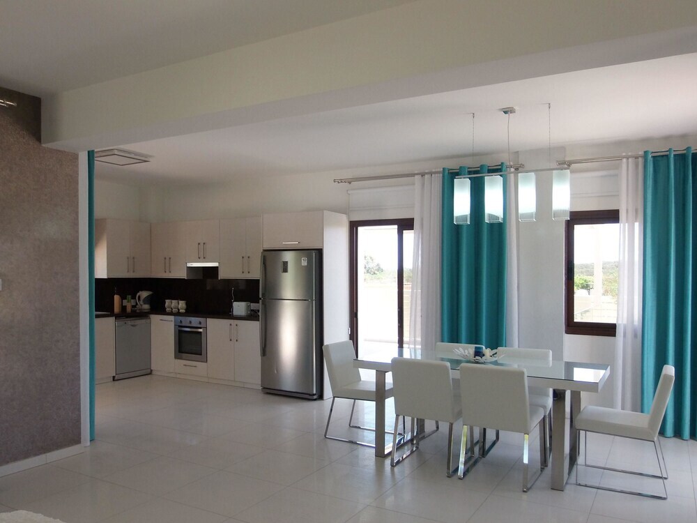 Протарас: Villa Grecian 1 Platinum
