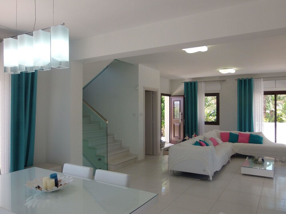 Протарас: Villa Grecian 1 Platinum