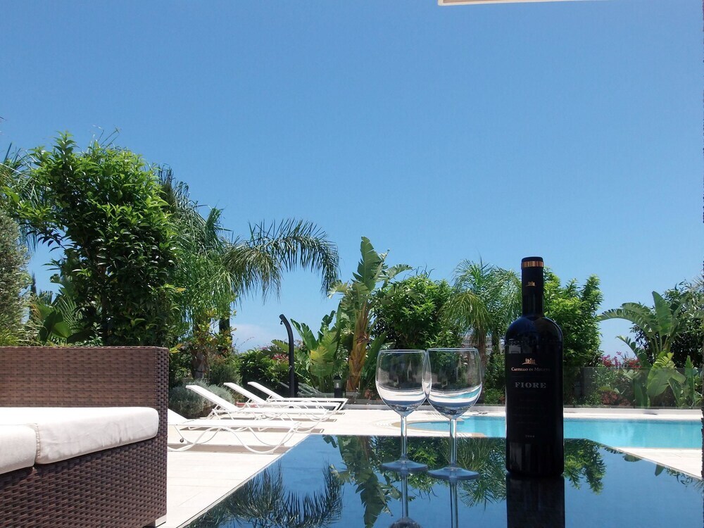 Протарас: Villa Grecian 1 Platinum