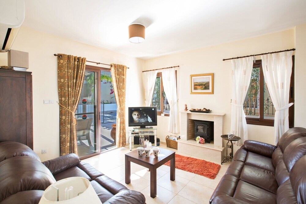 Айя-Напа: Cyprus Villa Ionion 28 Gold