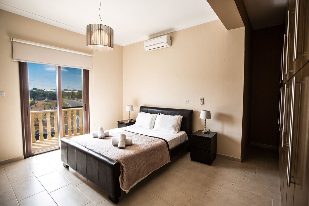 Протарас: Villa Geordie 7 Platinum