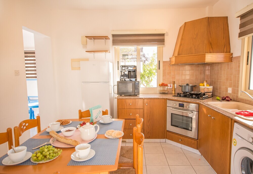 Паралимни: Kapparis Two Bedroom House No 8