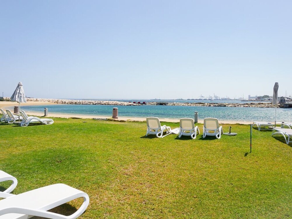 Лимассол: D22 Limassol Marina
