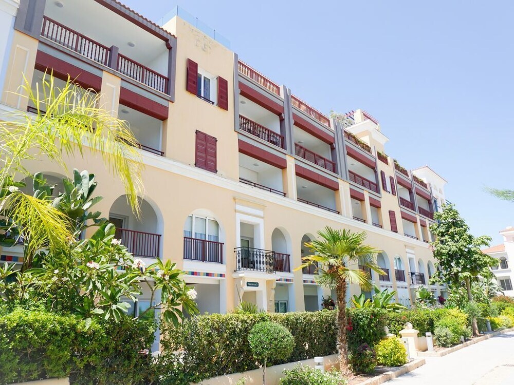Лимассол: D22 Limassol Marina
