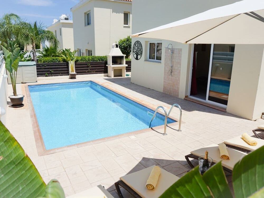 Протарас: Villa Soraya 2 by Ezoria Holiday Rentals