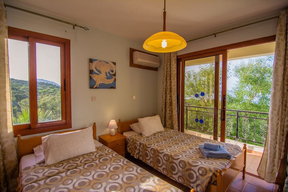 Нео Хорио: Korona 1 Villa