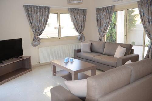 Протарас: Anthorina Villa 12