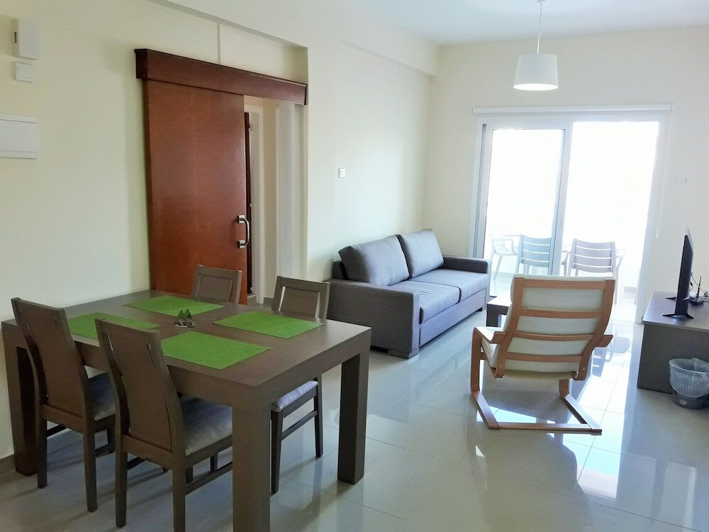 Ларнака: 44 Tsimintia Court
