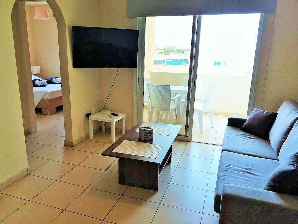 Ларнака: 206 Sunrise Beach Apartment