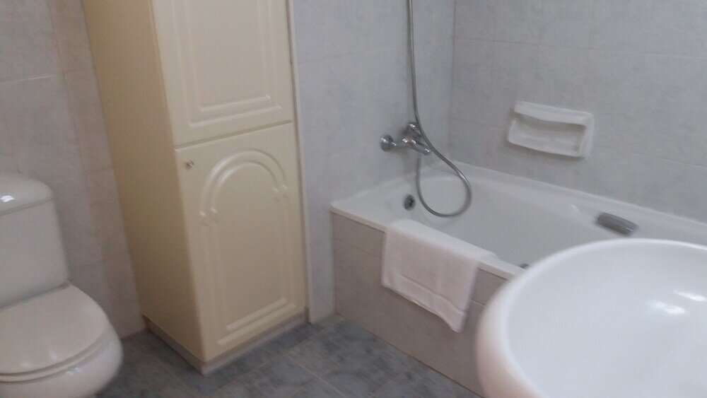 Ларнака: 240 Depa Court