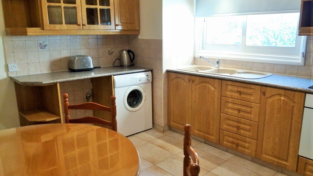 Ларнака: 240 Depa Court