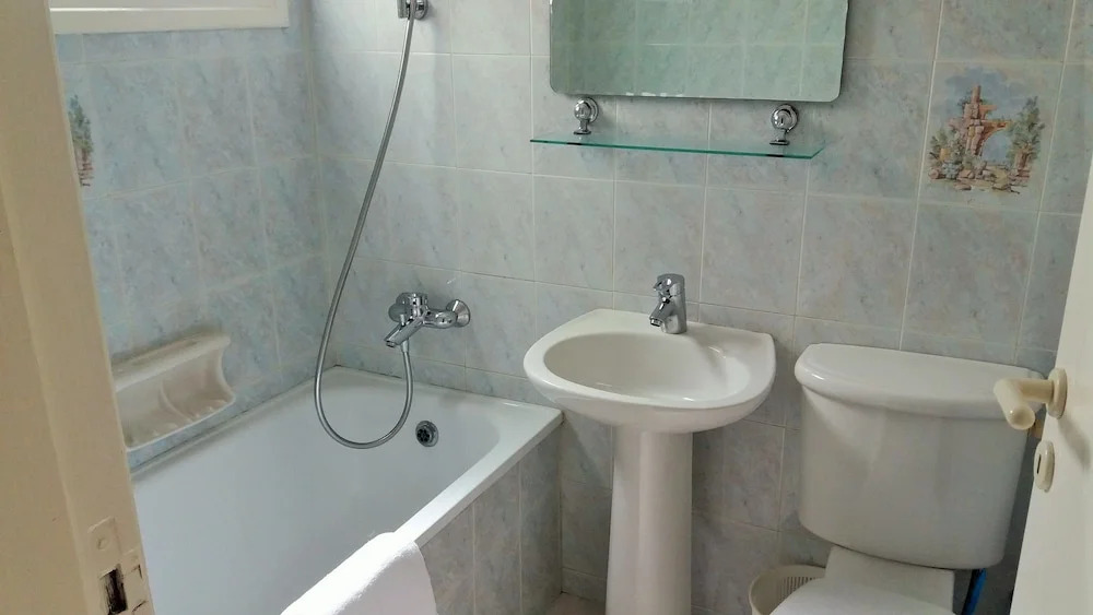 Ларнака: 304 Frixos Roula Court