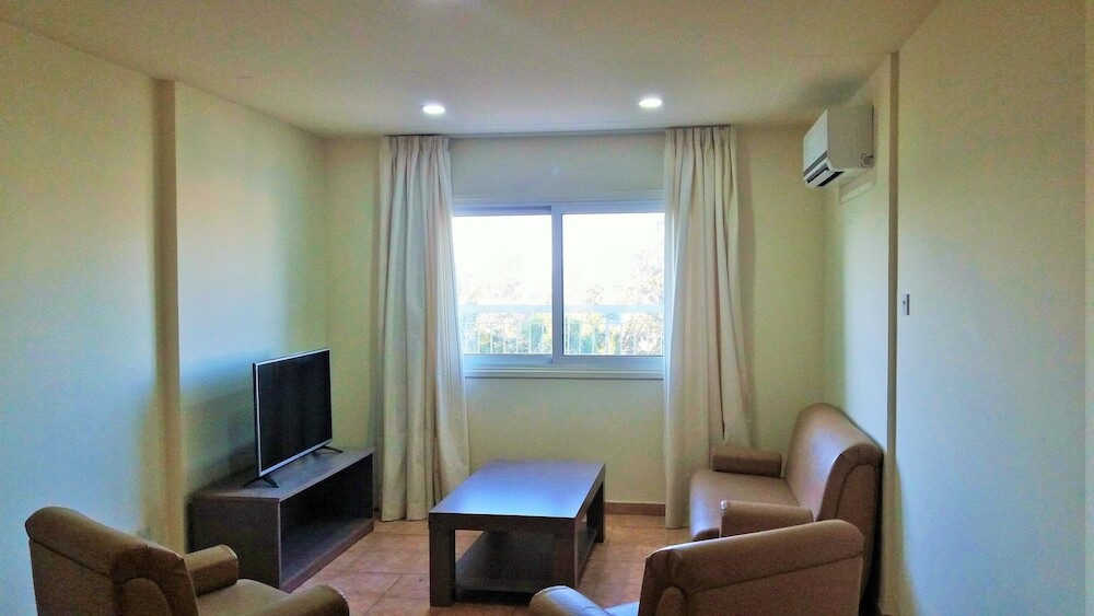 Ларнака: 312 Depa Court