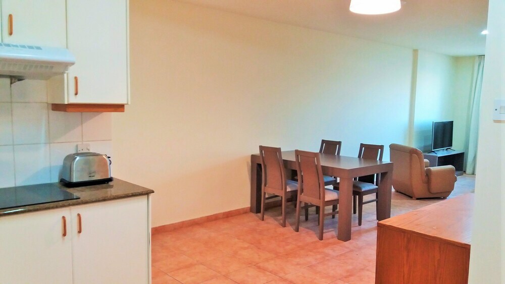 Ларнака: 312 Depa Court