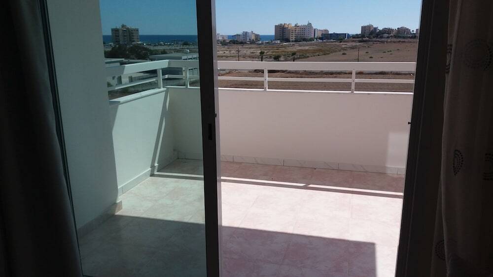 Ларнака: Apartment 401 Camelia Court