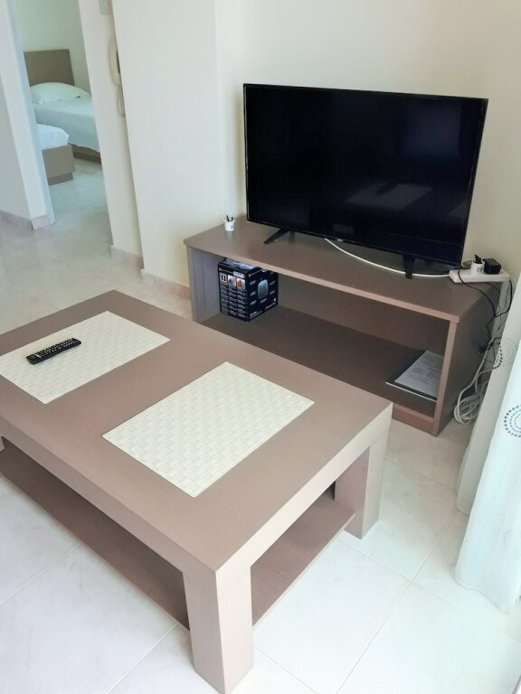 Ларнака: 401 Dhalia Court