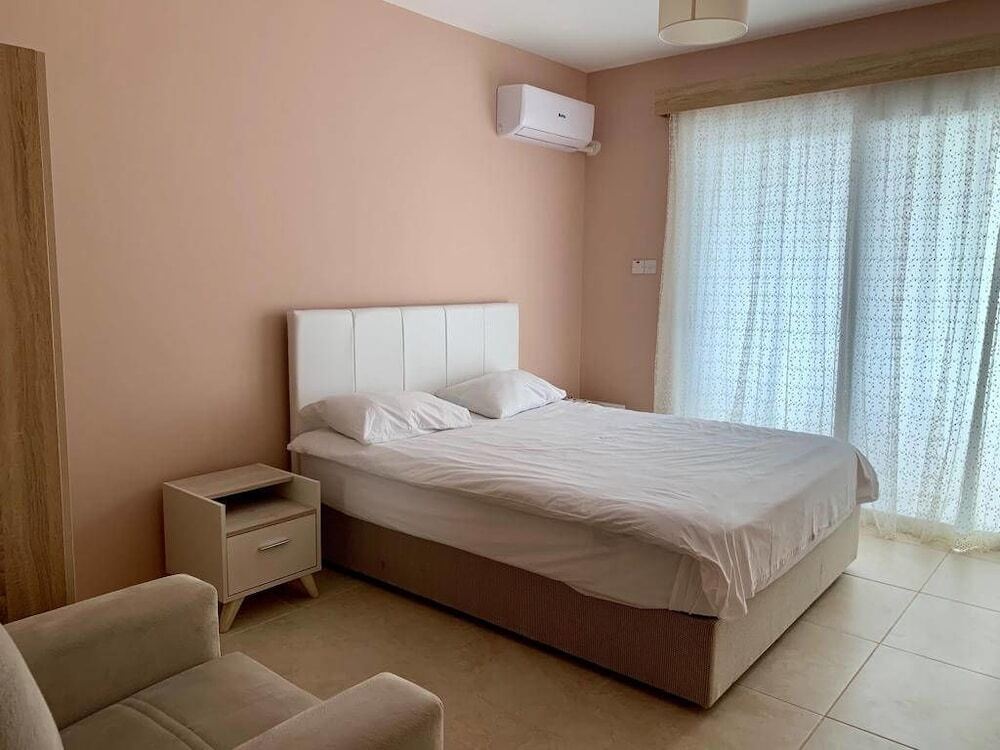 Авгору: Royal Sun Residence River 1 apartment