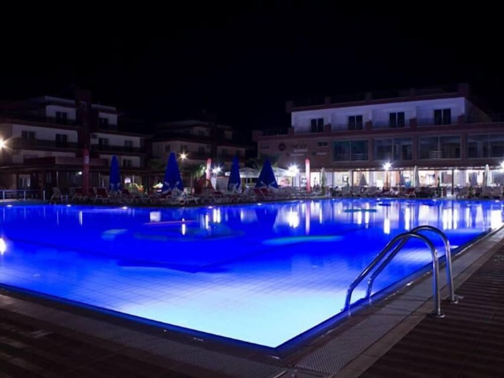 Авгору: Royal Sun Residence River 2 apartment