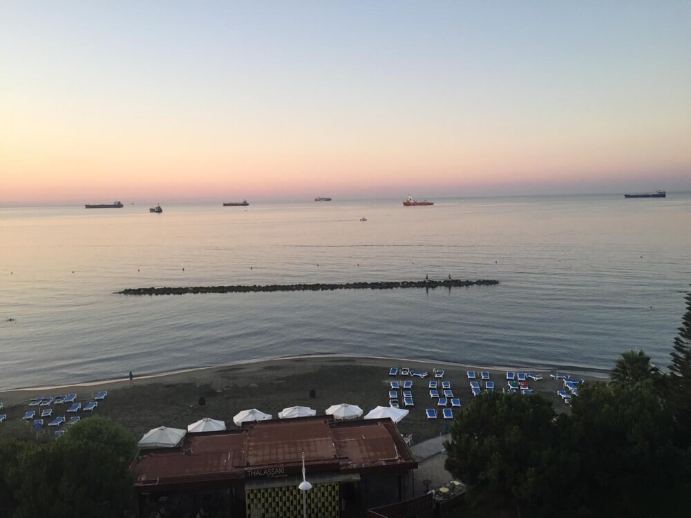 Лимассол: Seventh Sea