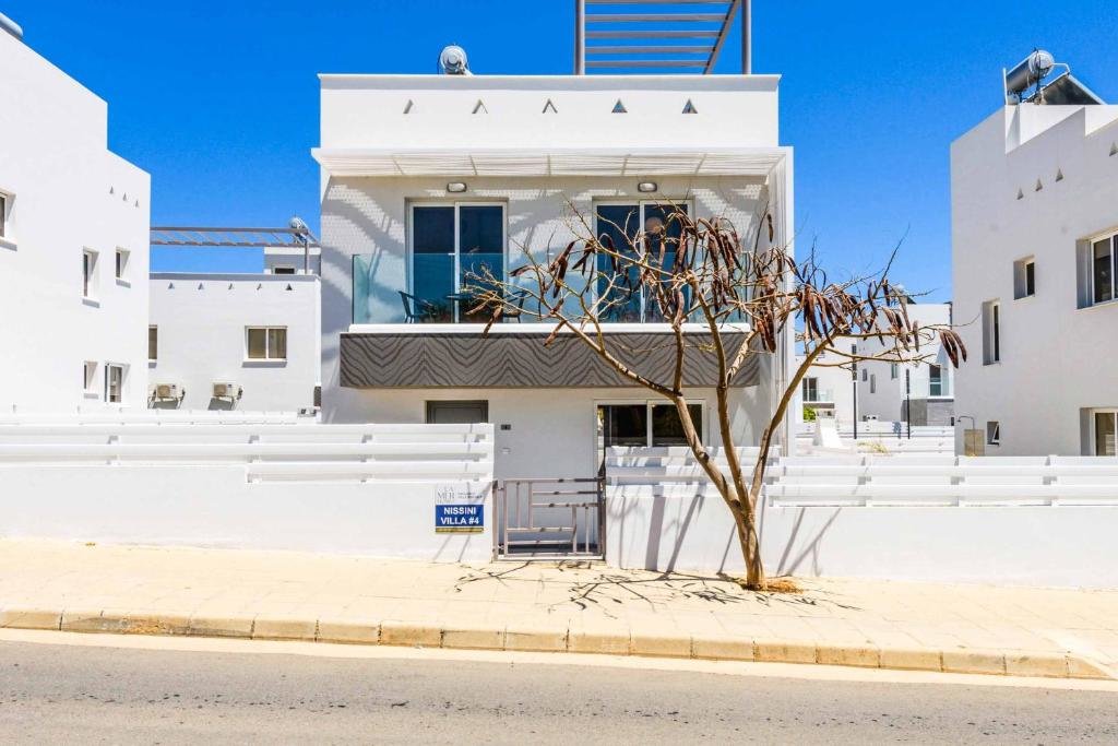 Nissini Villa 4 — фото 1