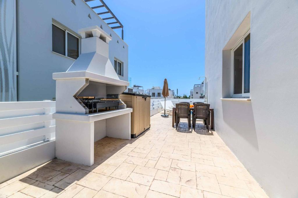 Айя-Напа: Nissini Villa 5
