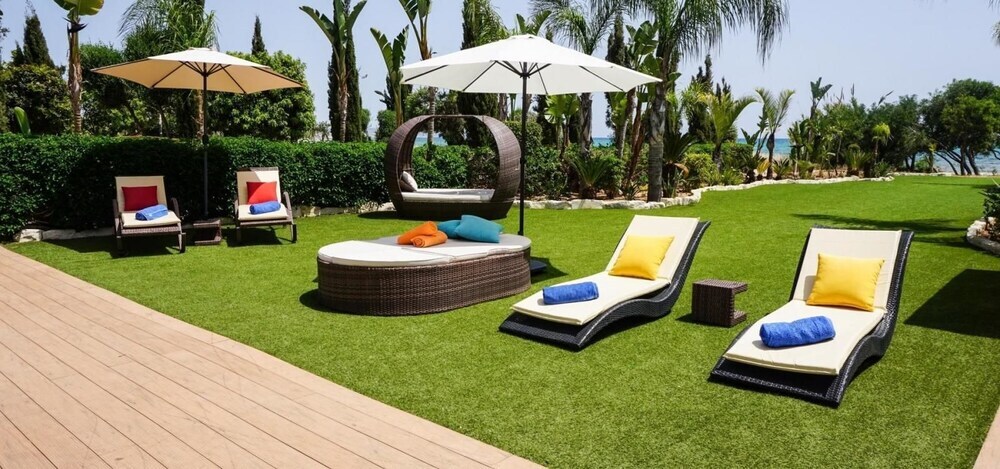Айя-Напа: Sea Front Oceanus H2