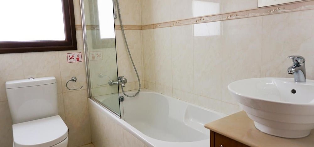 Айя-Напа: Sea Front Oceanus H2