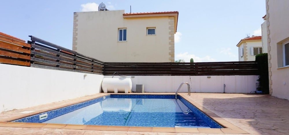Паралимни: Adams Garden Villa 8