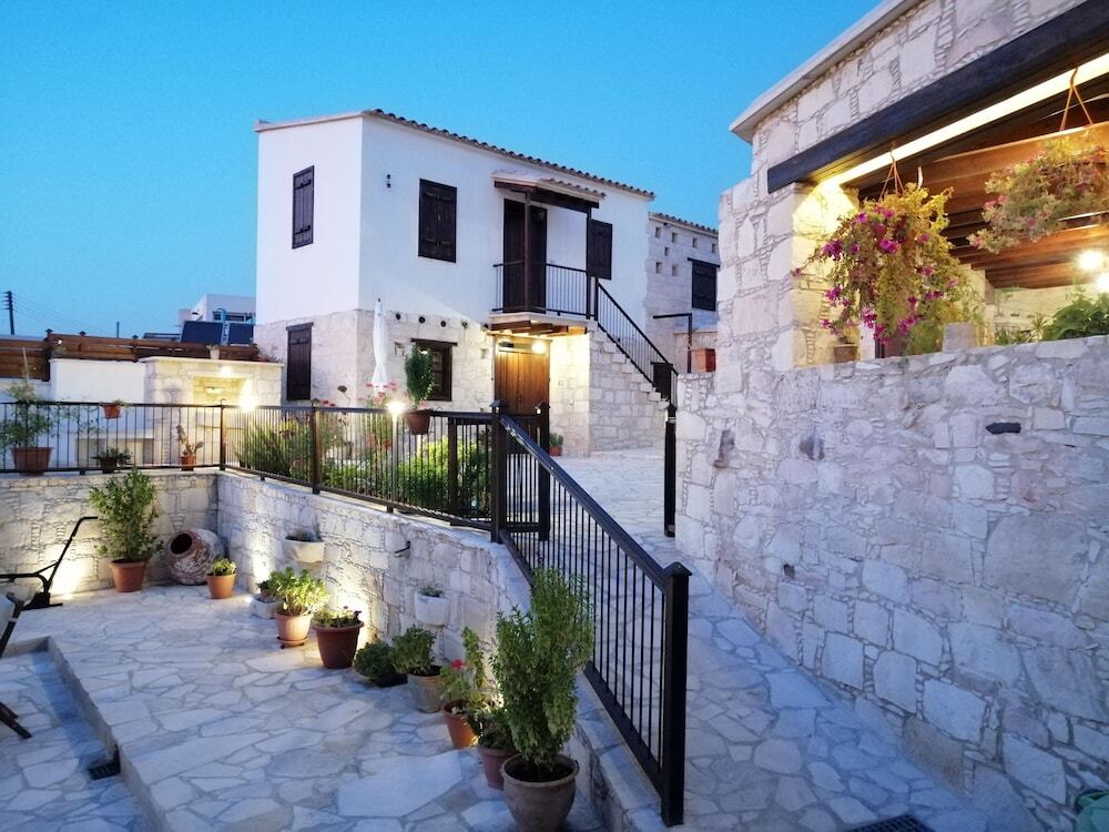 Агиа-Варвара: Olympia Traditional Houses
